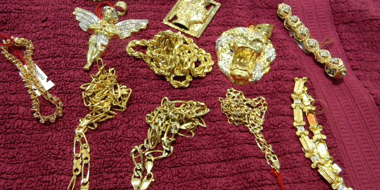 EZ Jewelry & Pawn ,inc